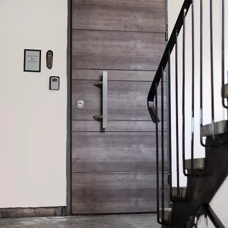 Kim Centre בורגאס