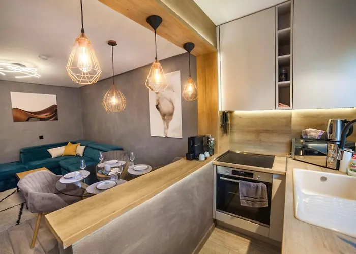 Kim Centre ブルガス